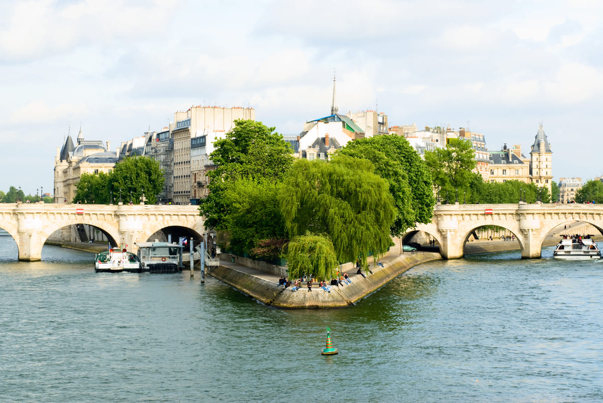 cite island and bridge neuf view paris 2021 08 26 16 02 28 utc