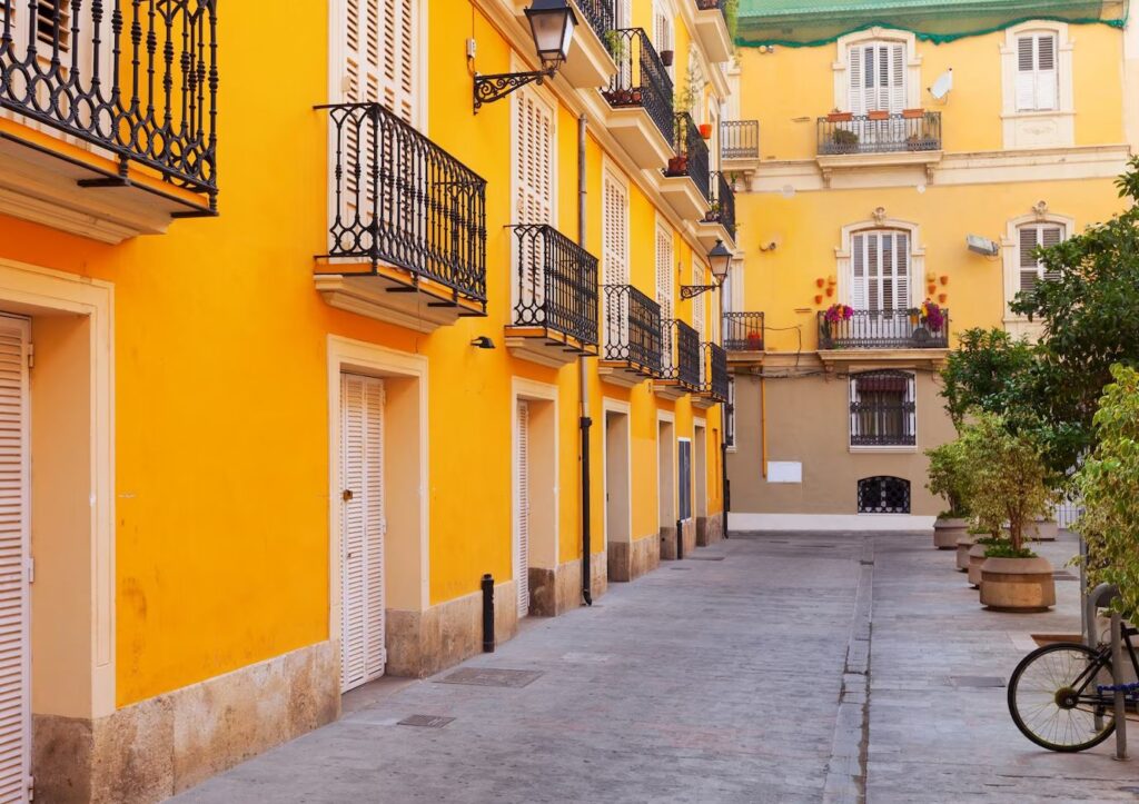 patio ciudad espanola valencia 1398 2394