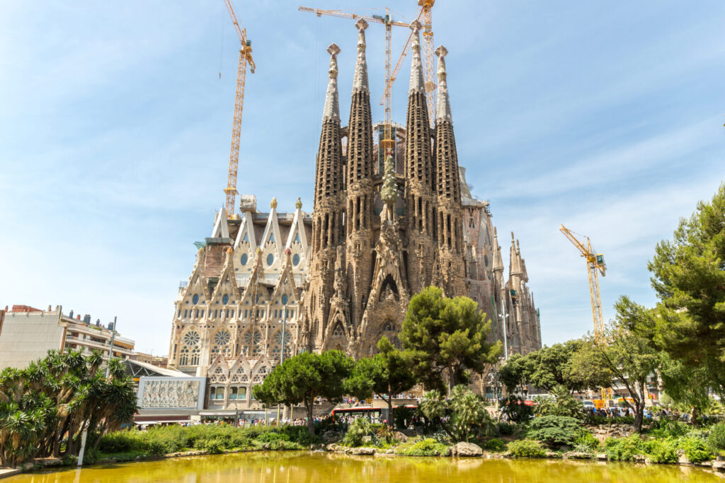 sagrada familia barcelona scaled
