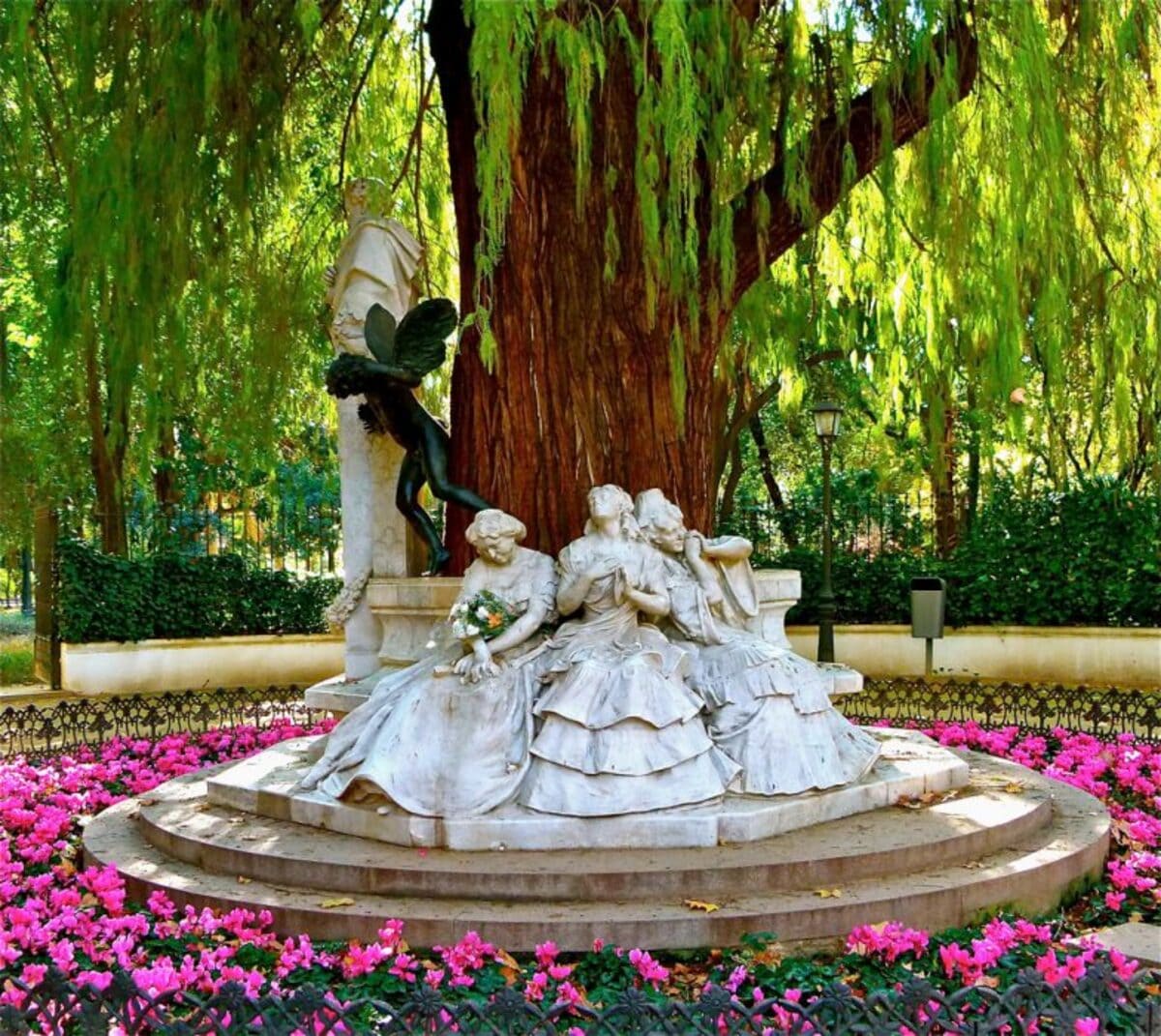 sevilla parque maria luisa glorieta becquer