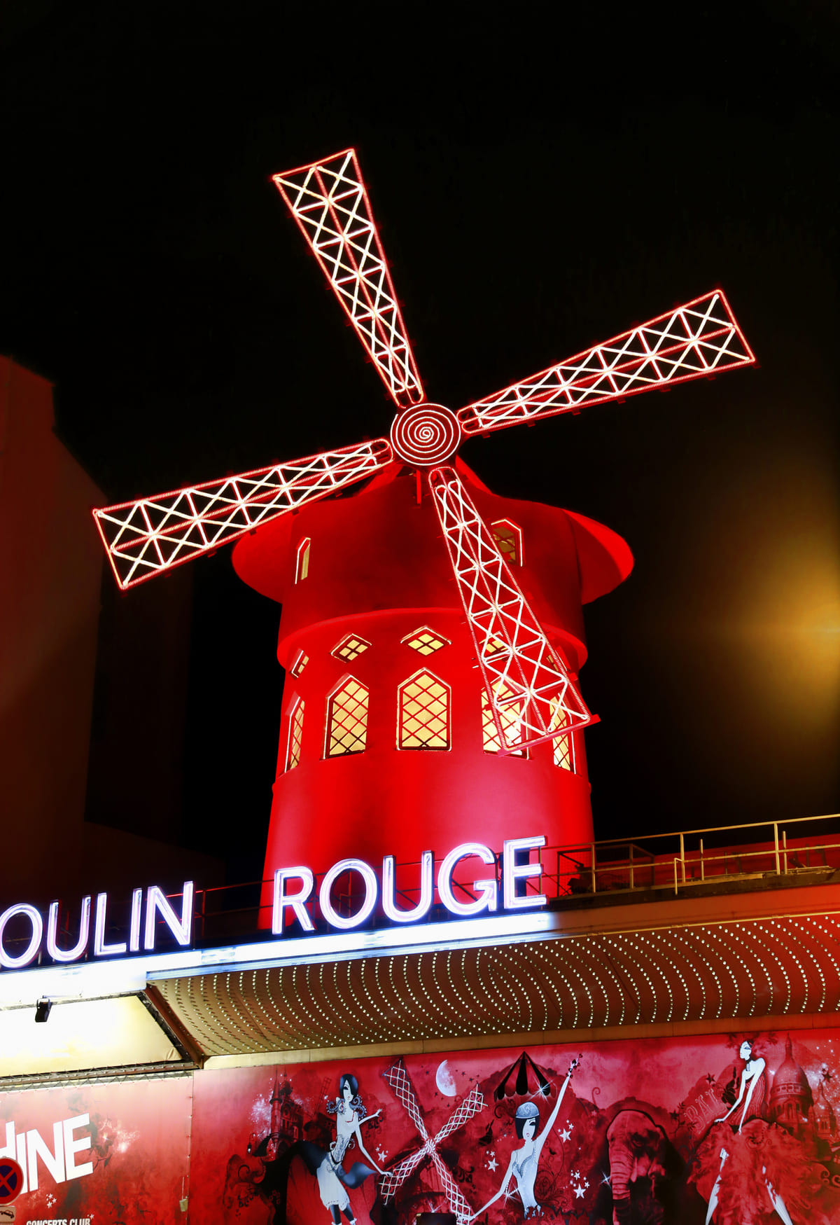 view of the moulin rouge red mill at night in pa 2022 08 13 23 12 12 utc