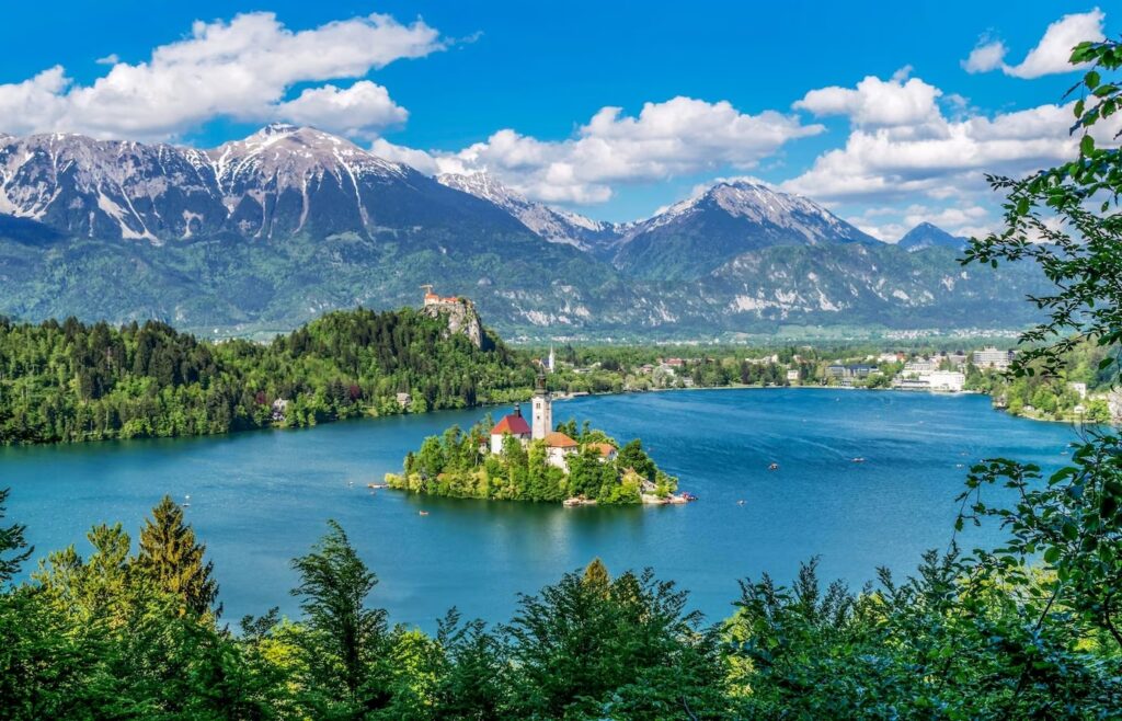vista panoramica hermosa mala osojnica bled eslovenia dia soleado 181624 58952