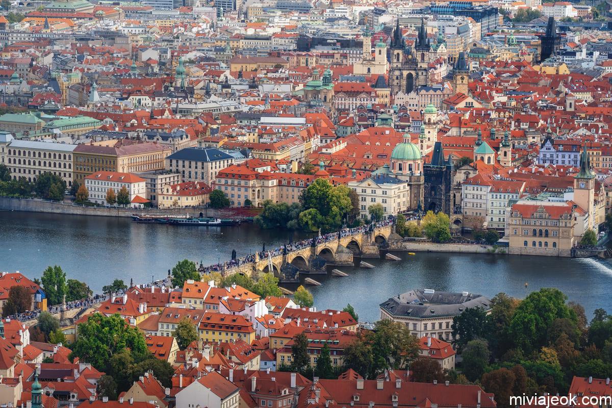 aerial view of charles bridge and stare mesto pr 2023 01 06 10 33 41 utc 1